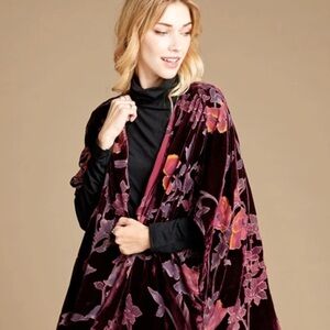 Velvet burnout kimono